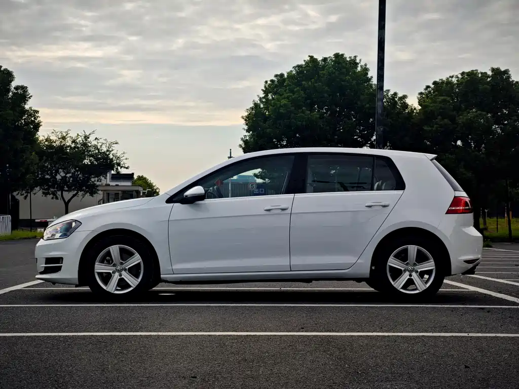 Volkswagen Golf — миниатюра 4