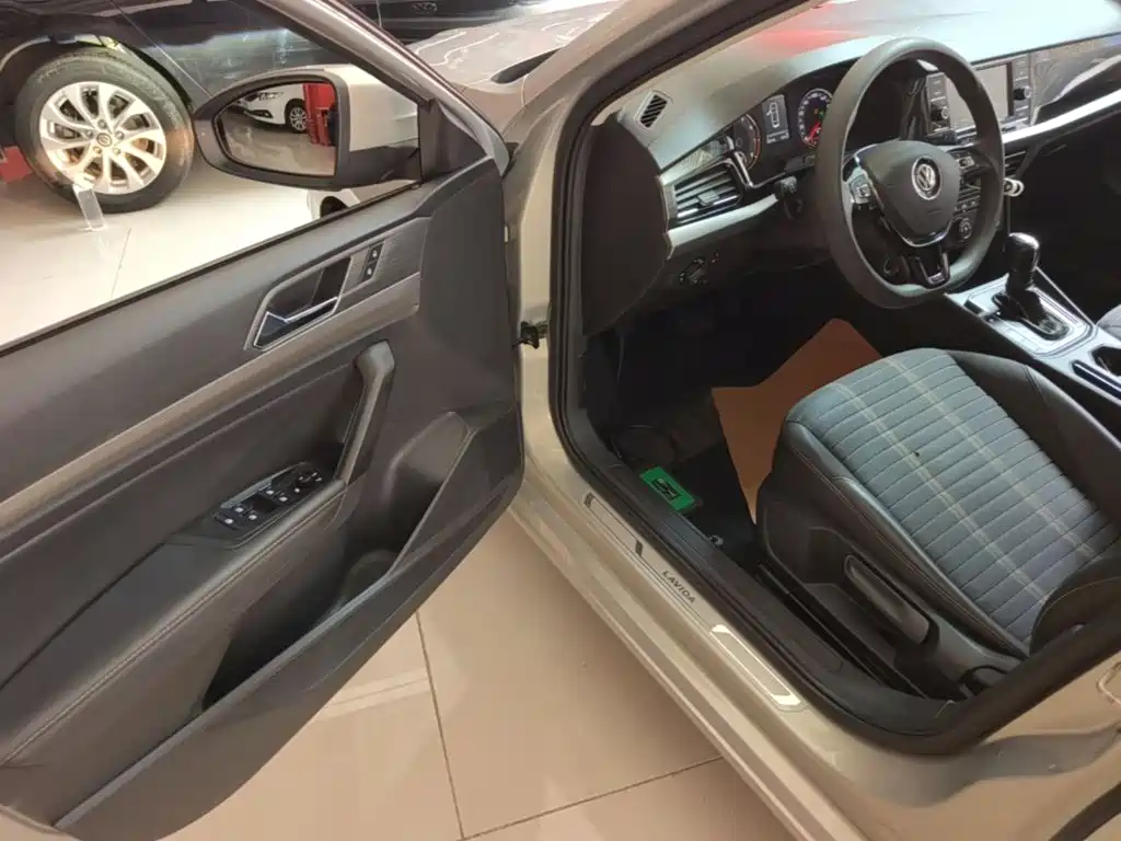 Volkswagen Lavida — миниатюра 16
