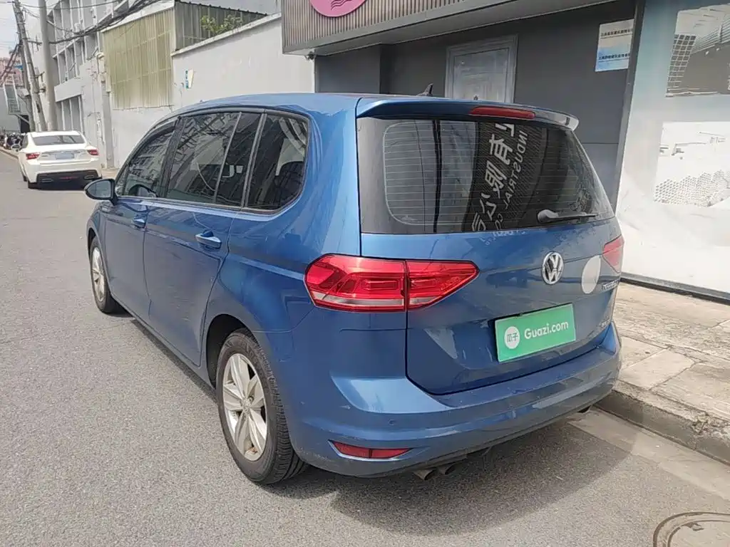 Volkswagen Touran — миниатюра 5