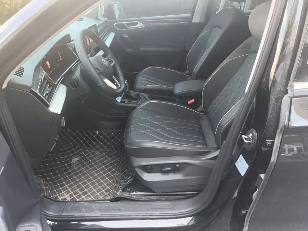 Volkswagen Tiguan L — миниатюра 8