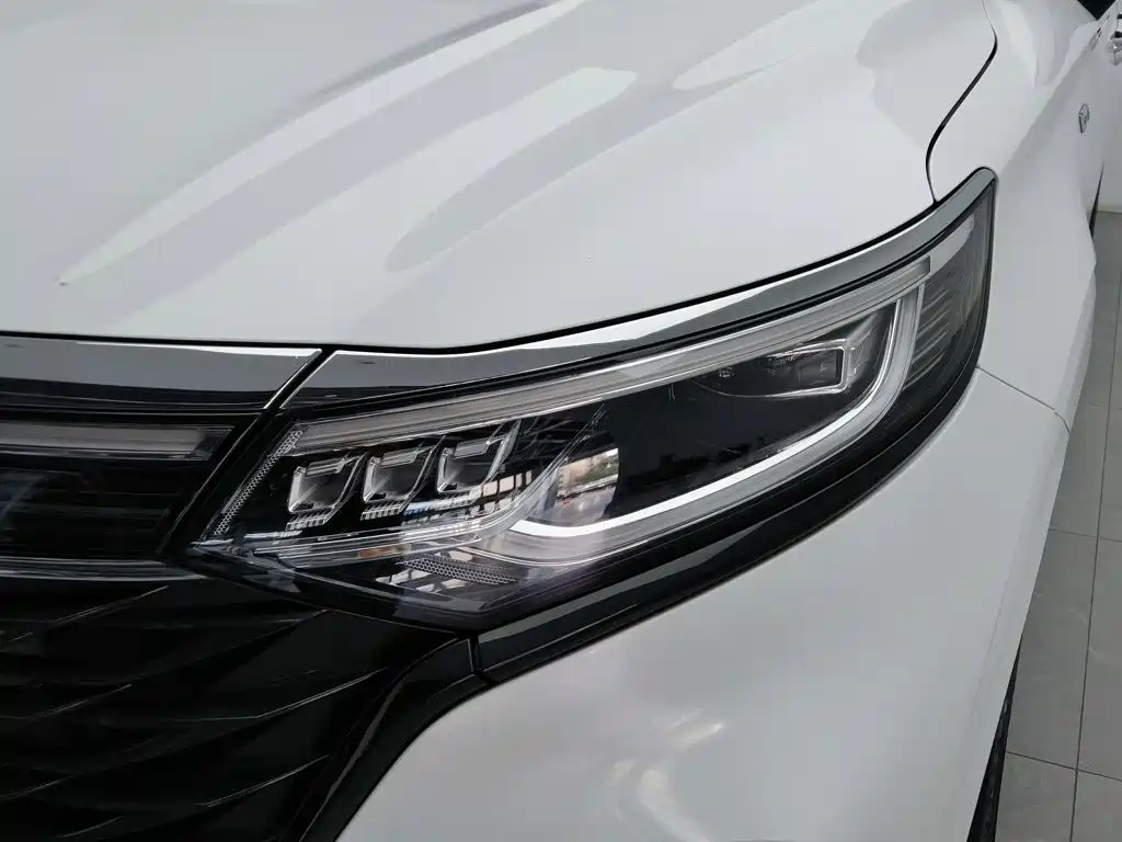 Roewe iMAX8 — миниатюра 7