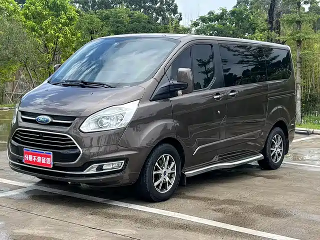 FORD TOURUIOU 2020