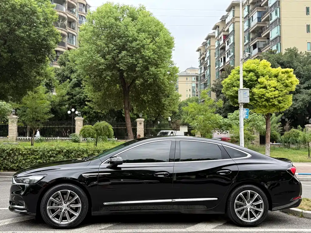 Buick LaCrosse — миниатюра 12
