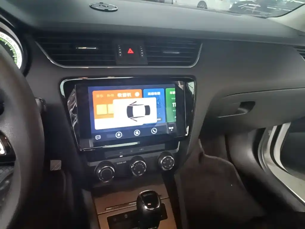 Skoda Octavia — миниатюра 13