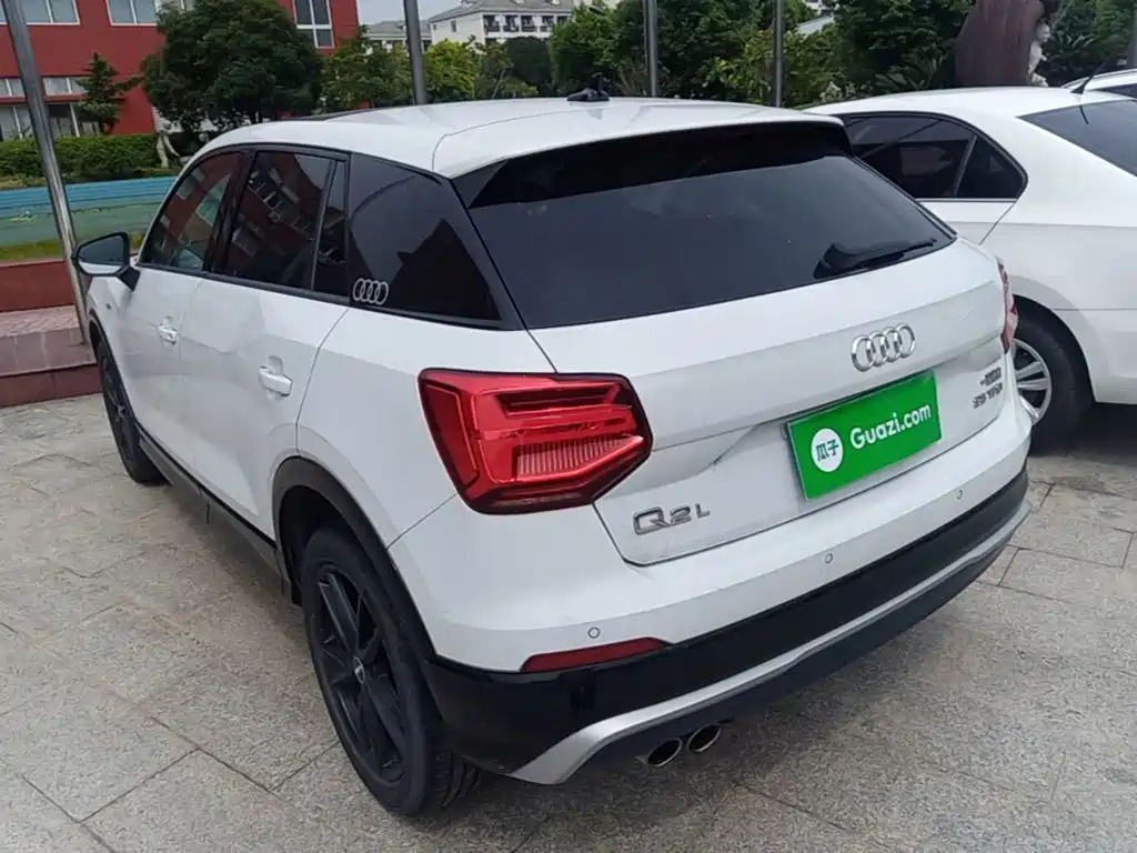Audi Q2L — миниатюра 5