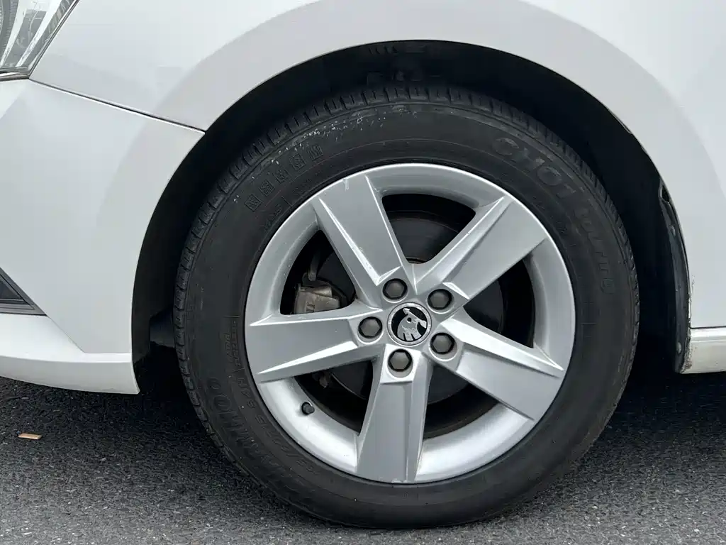 Skoda Fabia — миниатюра 14