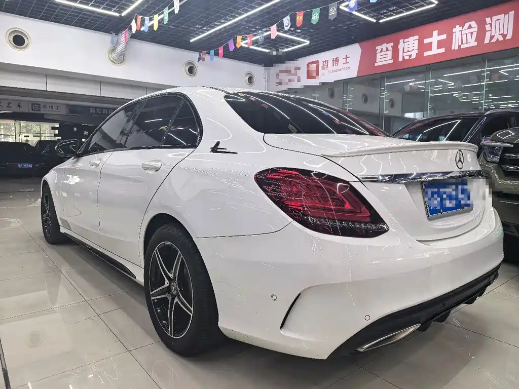 Mercedes-Benz C-Class — миниатюра 17