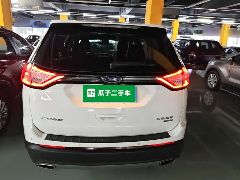 Ford Edge — миниатюра 6