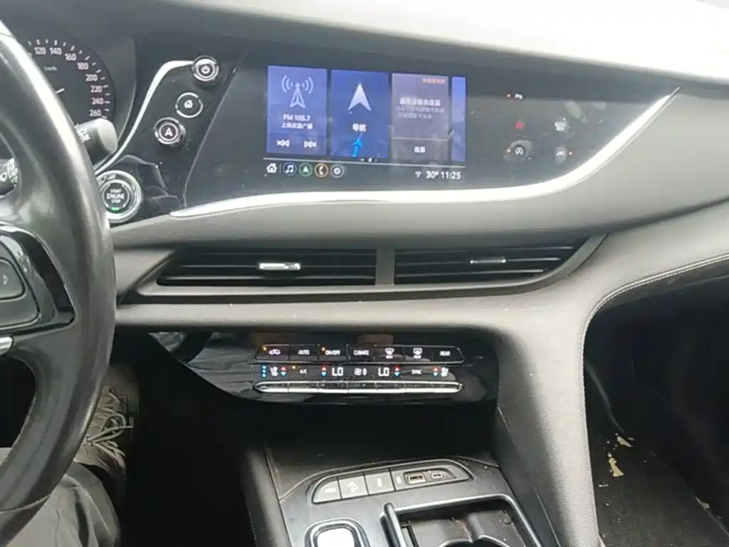 Buick Enclave — миниатюра 18