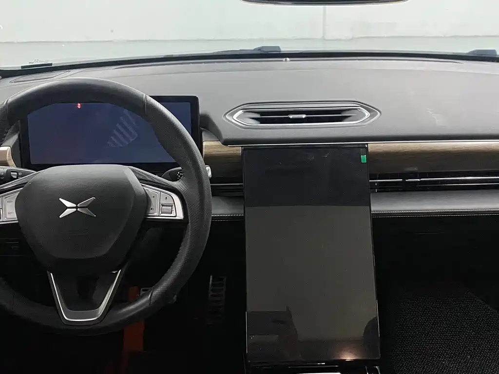 XPeng P5 — миниатюра 15