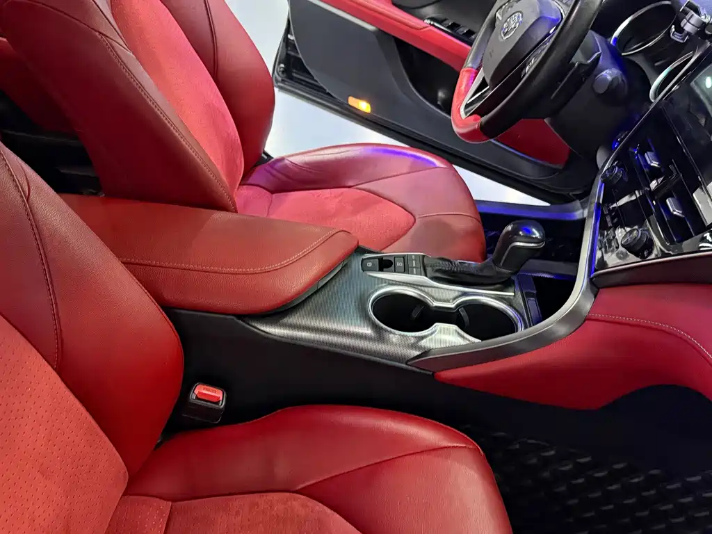 Toyota Camry — миниатюра 11