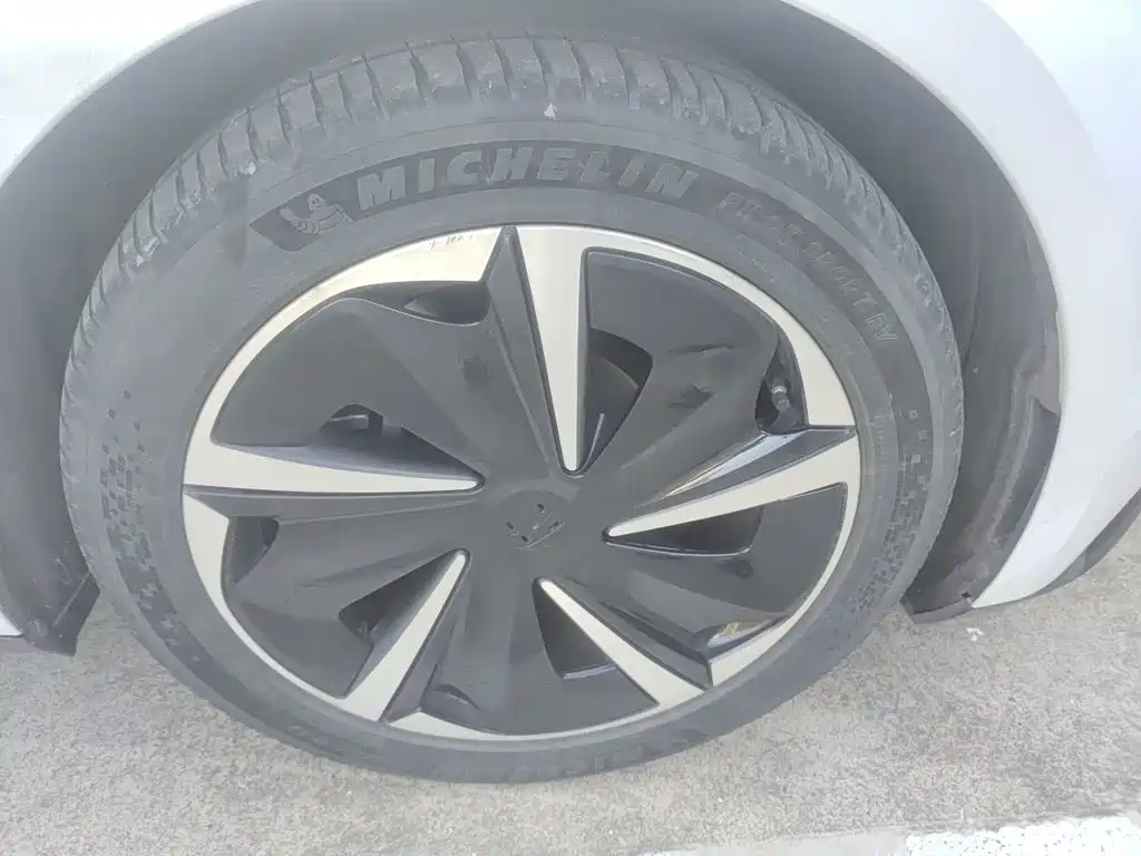 Roewe Feifan F7 — миниатюра 10