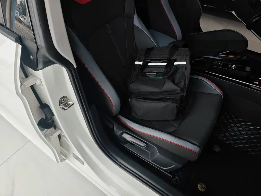 Volkswagen Lamando — миниатюра 20