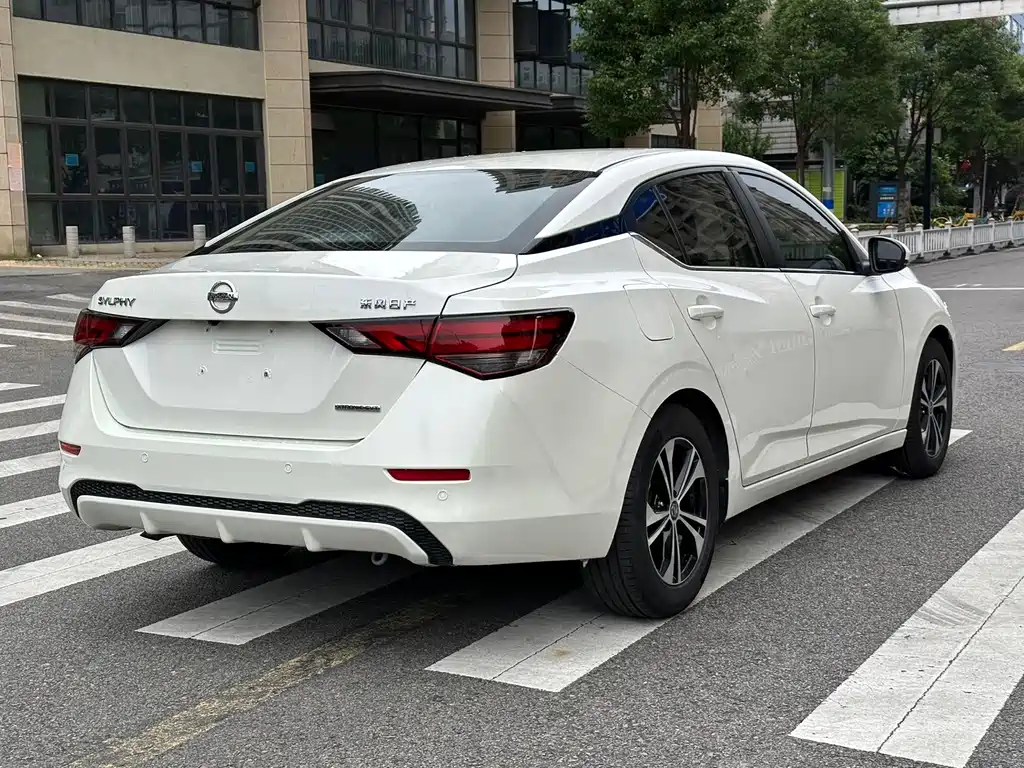 Nissan Sylphy 2020 1.6L XL CVT Enjoy