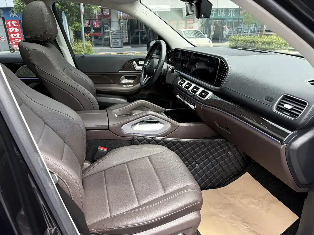 Mercedes-Benz GLE (Import) — миниатюра 13