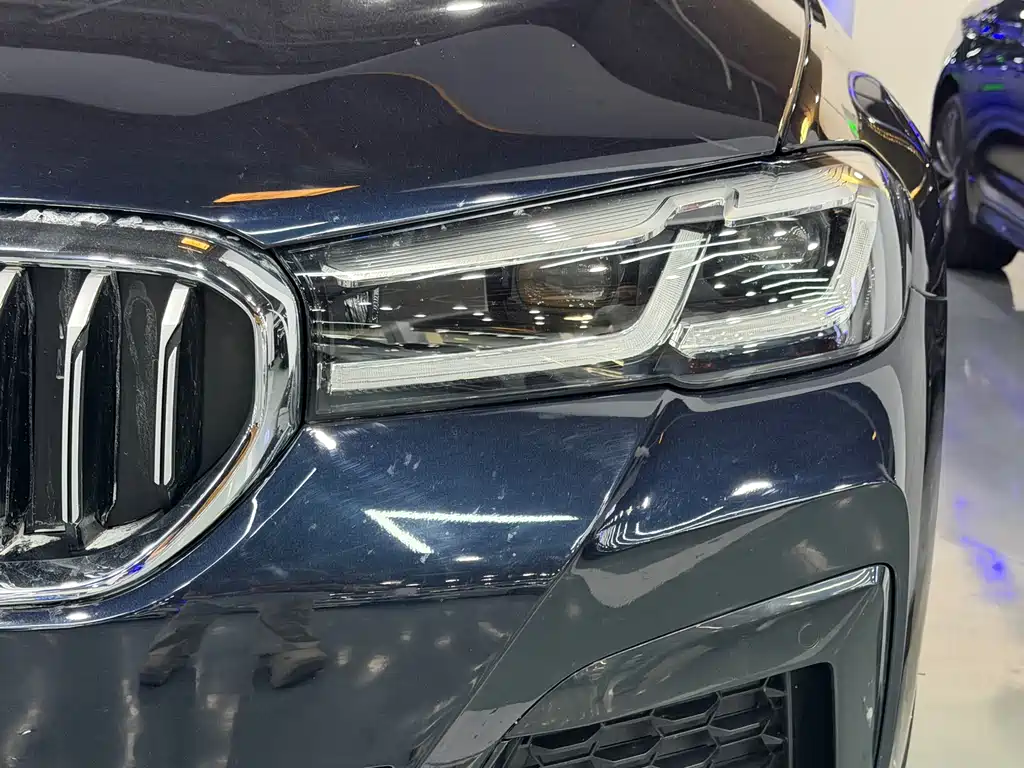 BMW 5 Series — миниатюра 3