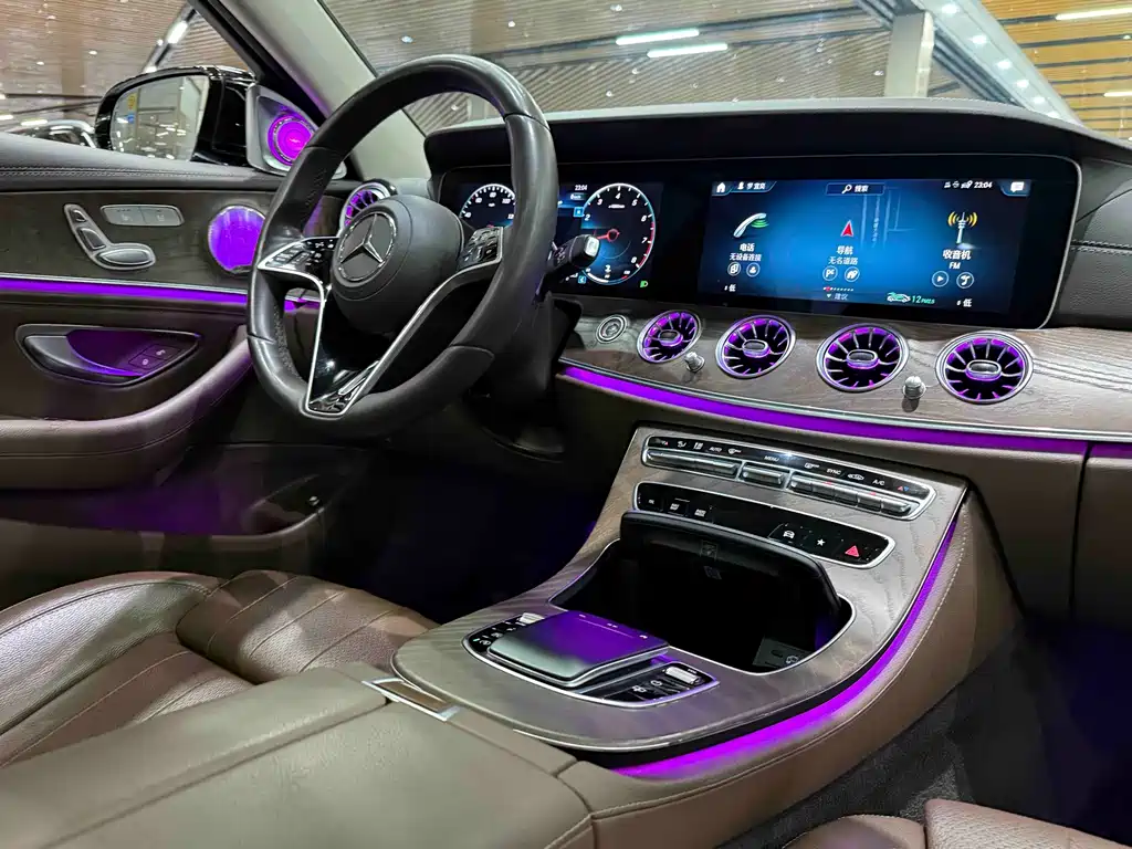 Mercedes-Benz E-Class — миниатюра 16