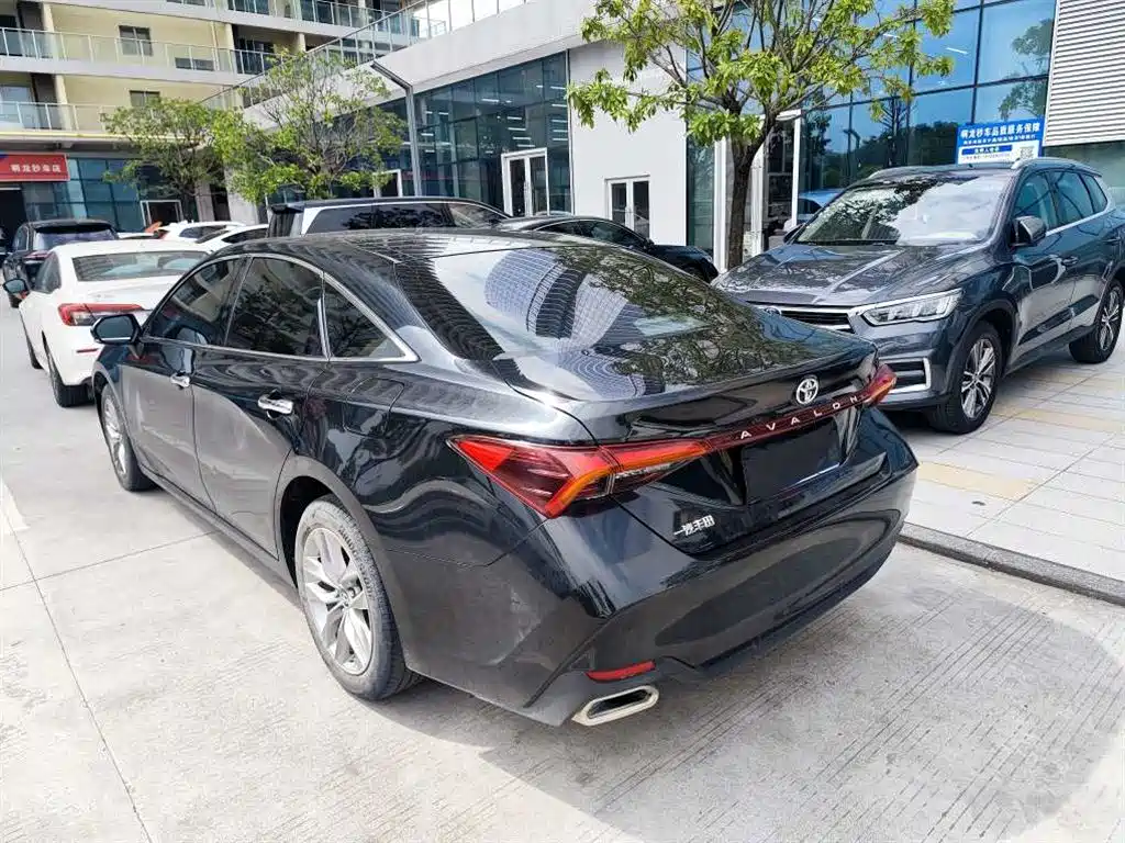 Toyota Avalon — миниатюра 6