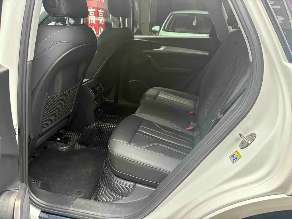 Audi Q5L — миниатюра 7