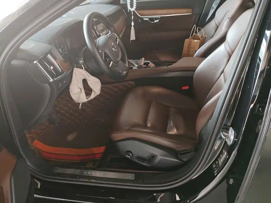 Volvo S90 — миниатюра 9