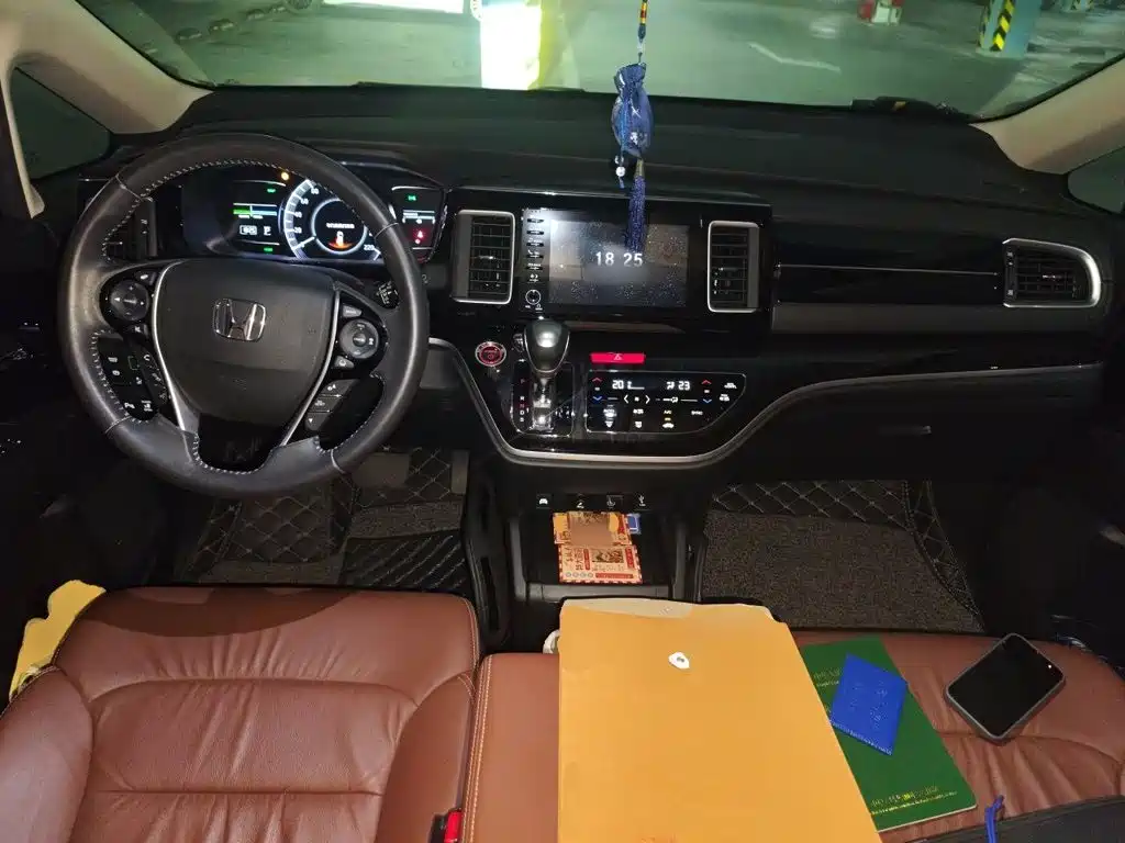 Honda Elysion — миниатюра 10