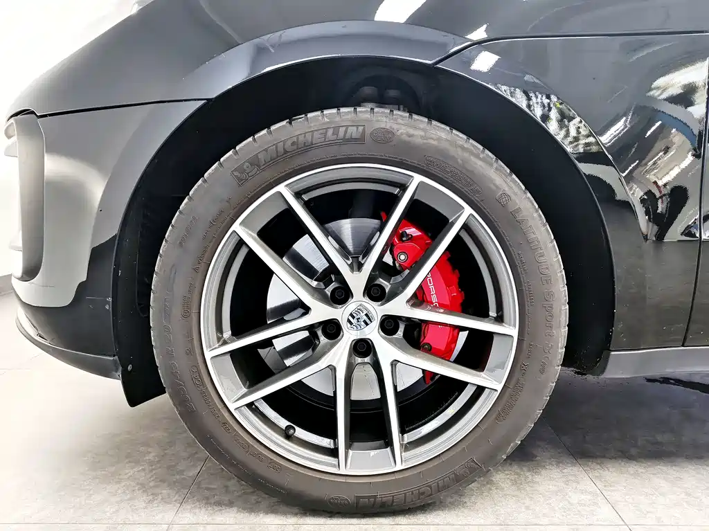 Porsche Macan — миниатюра 19