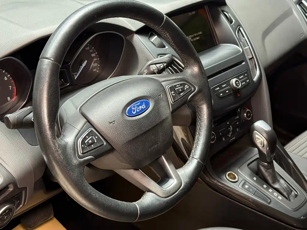 Ford Focus — миниатюра 16