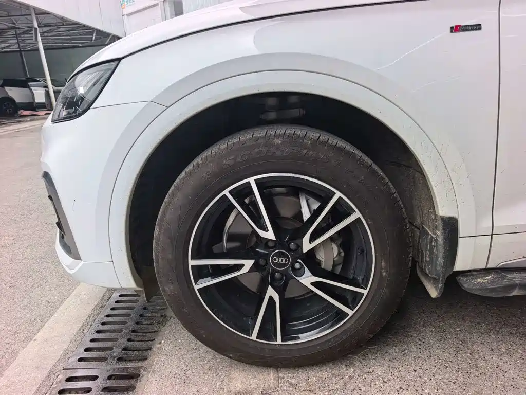Audi Q5L — миниатюра 3