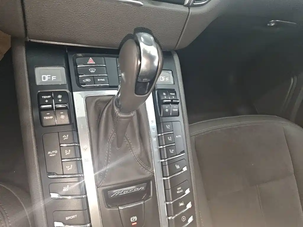 Porsche Macan — миниатюра 14