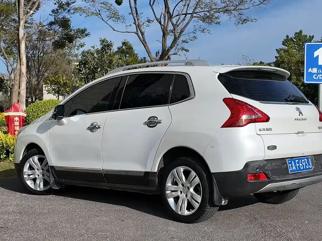 Peugeot 3008 1.6THP Roland · Plus Garros Edition, фото 4