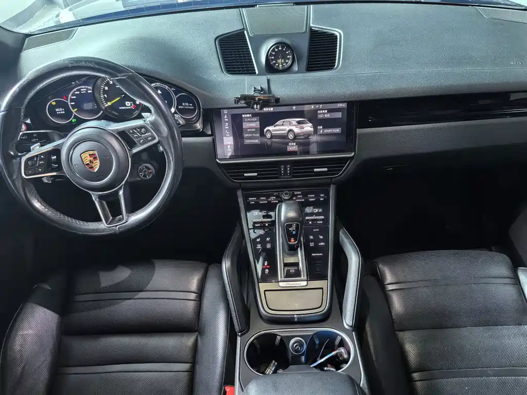 Porsche Cayenne Hybrid — миниатюра 11