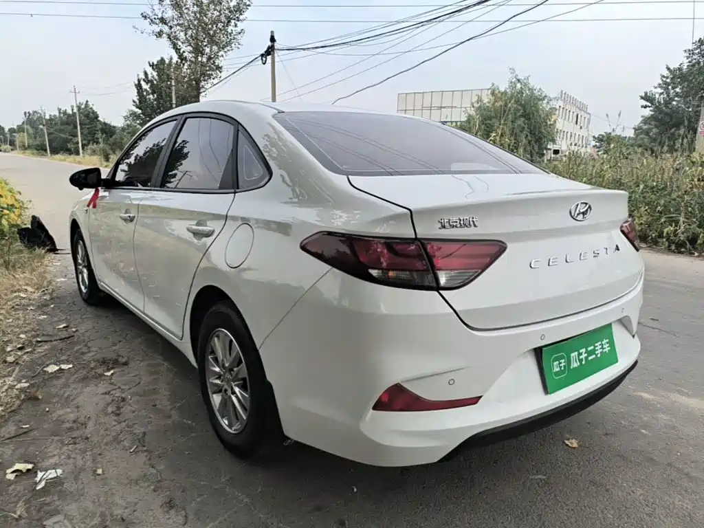 Hyundai Elantra — миниатюра 5