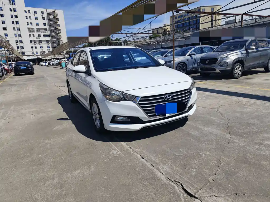 Hyundai Verna — миниатюра 2