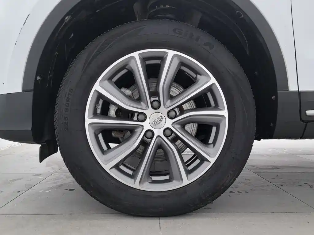 Geely Boyue — миниатюра 17