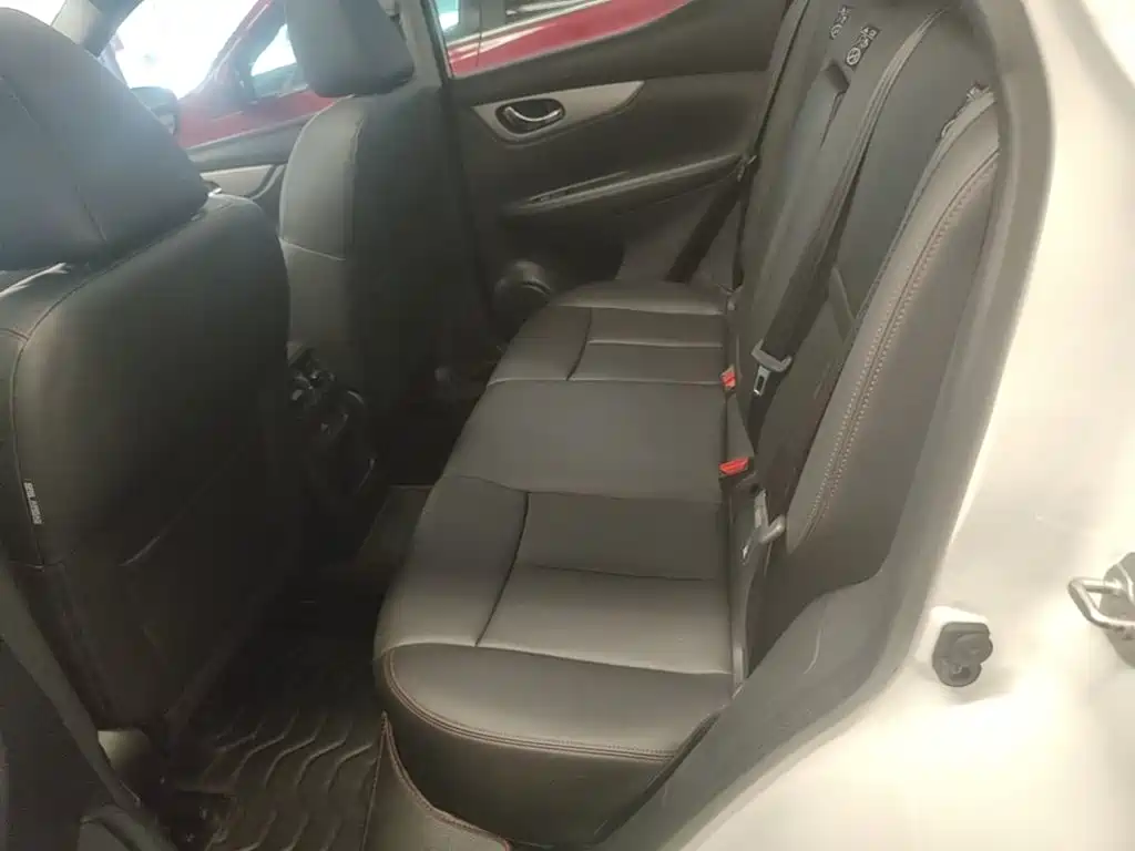 Nissan Qashqai — миниатюра 17