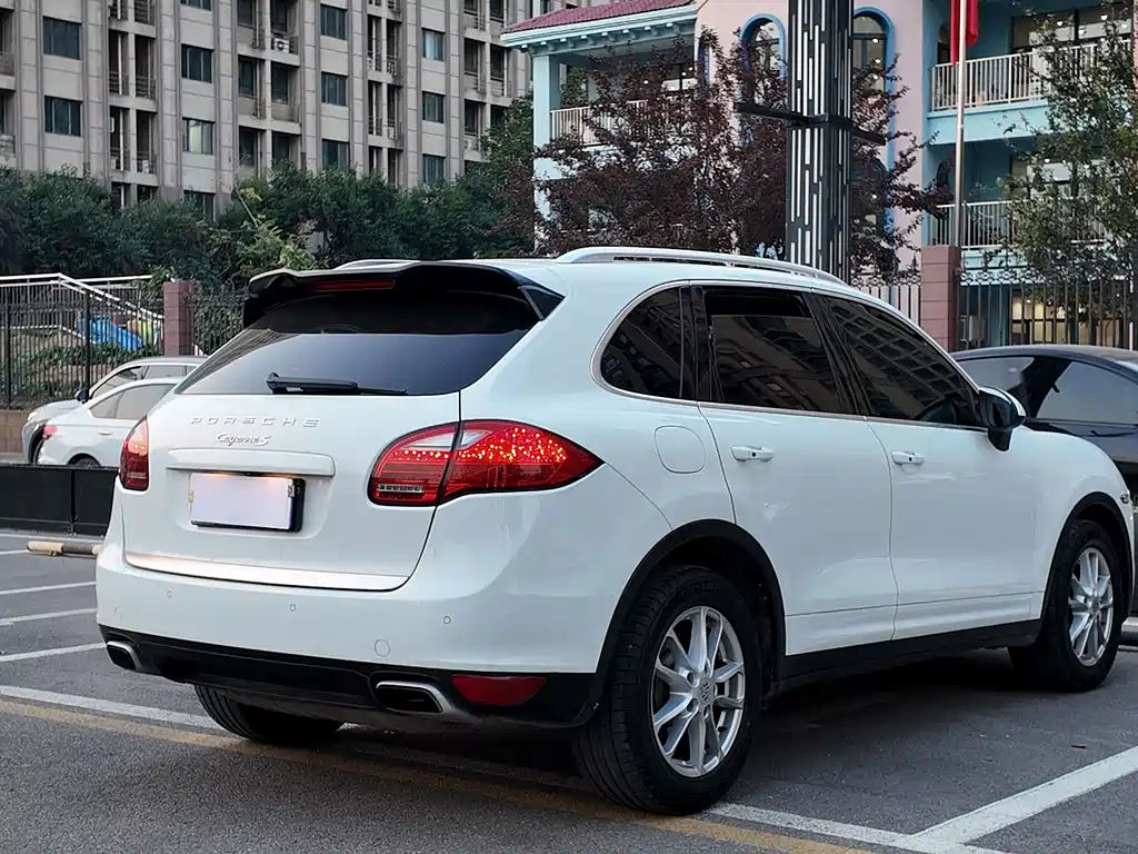 Porsche Cayenne 2011 Cayenne S 4.8L