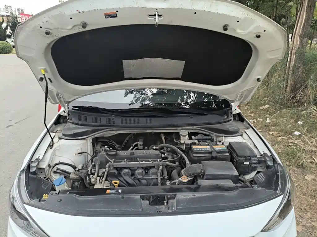 Hyundai Elantra — миниатюра 20