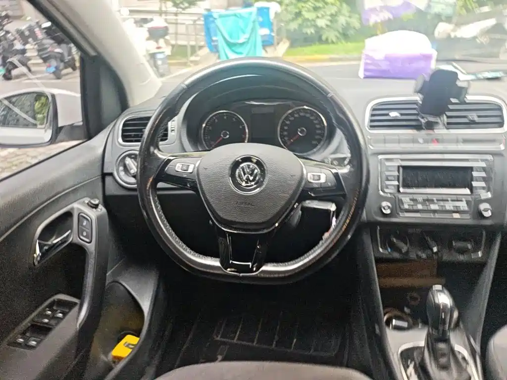 Volkswagen Polo — миниатюра 7