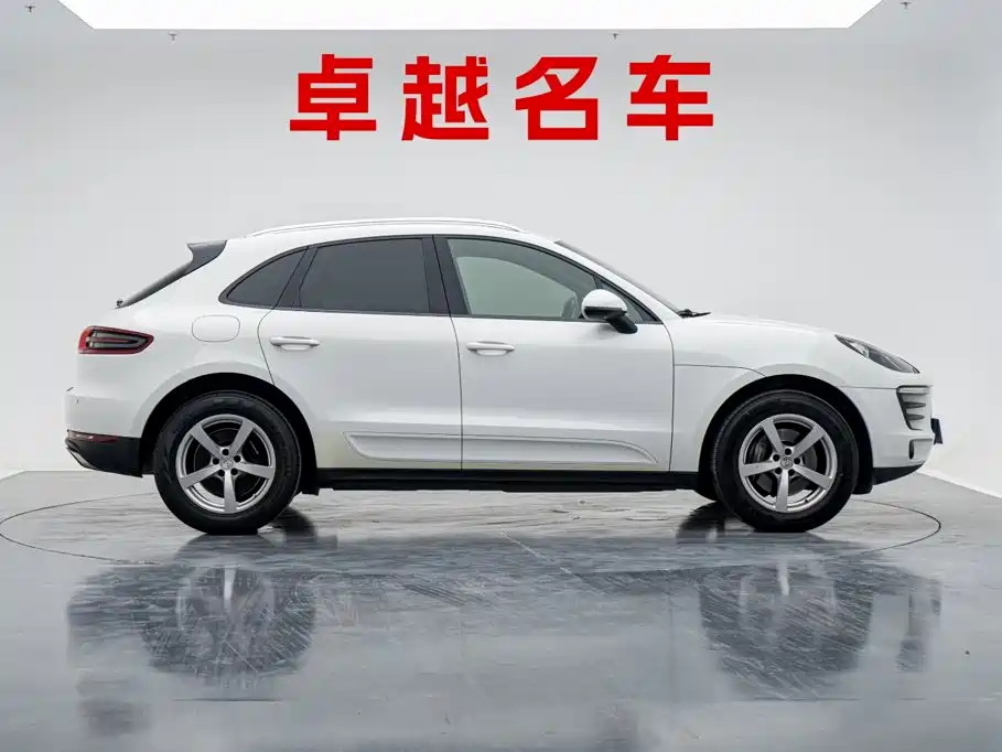 Porsche Macan — миниатюра 4