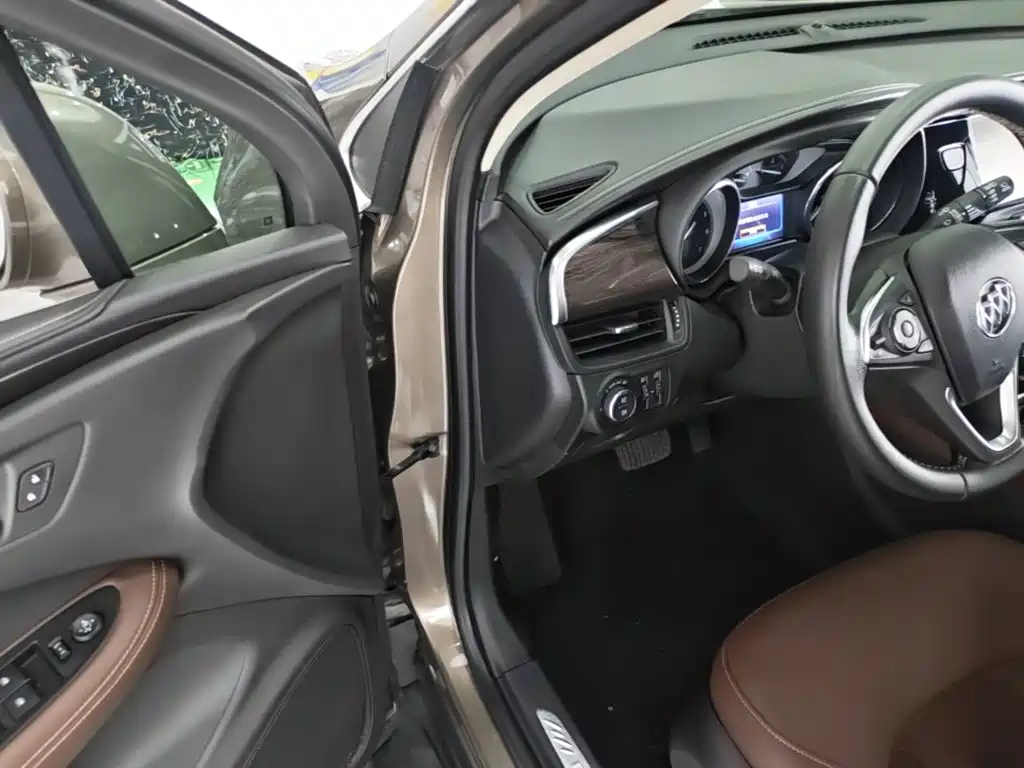 Buick Envision Plus — миниатюра 16