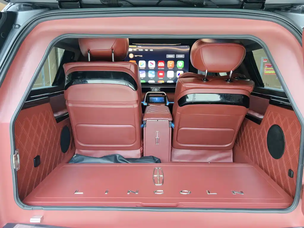 Lincoln Navigator — миниатюра 10