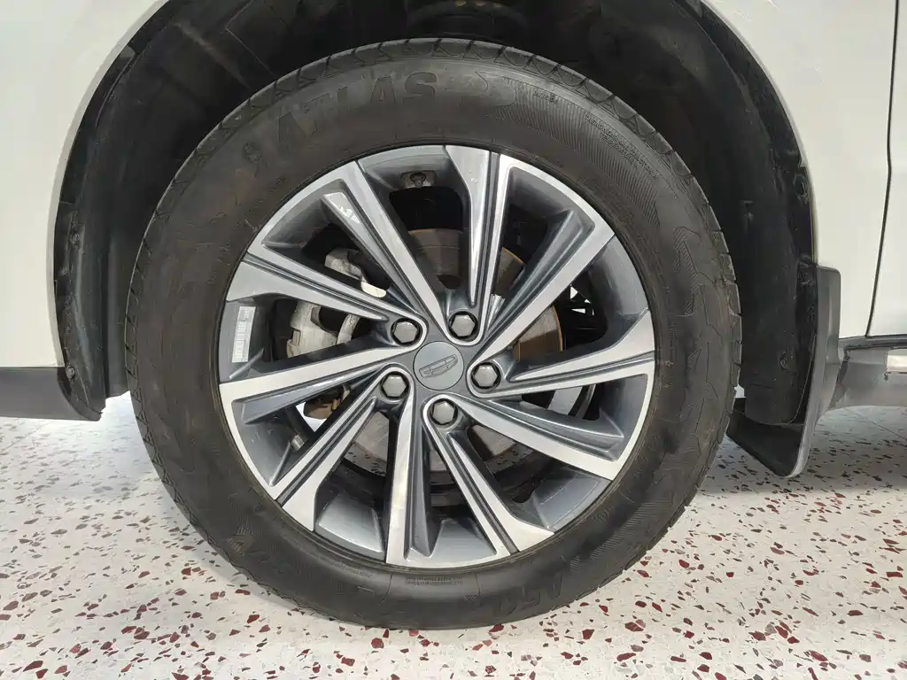 Geely Vision X6 — миниатюра 25