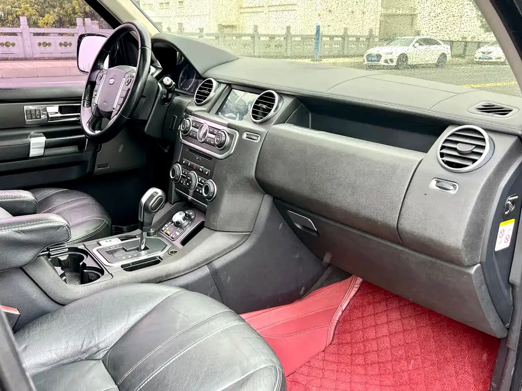 Land Rover Discovery — миниатюра 6