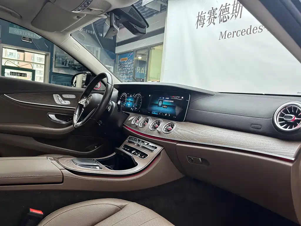 Mercedes-Benz E-Class New Energy — миниатюра 14