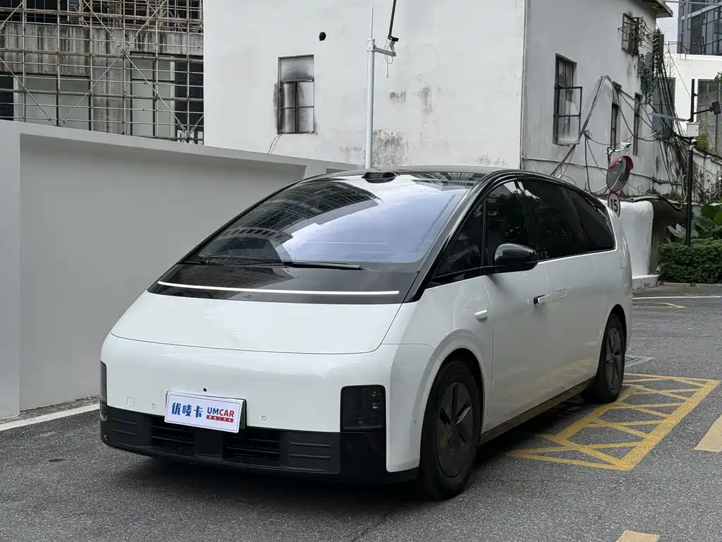 Li Auto Li MEGA