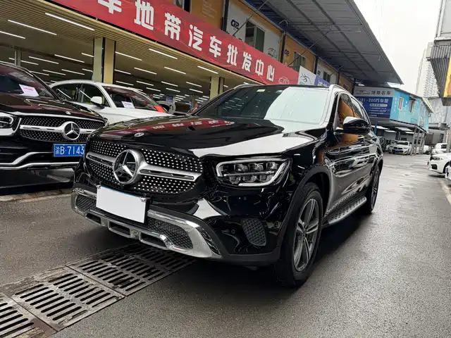 MERCEDES-BENZ GLC