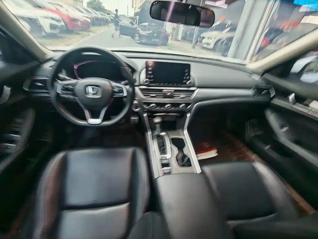 Honda Accord — миниатюра 8