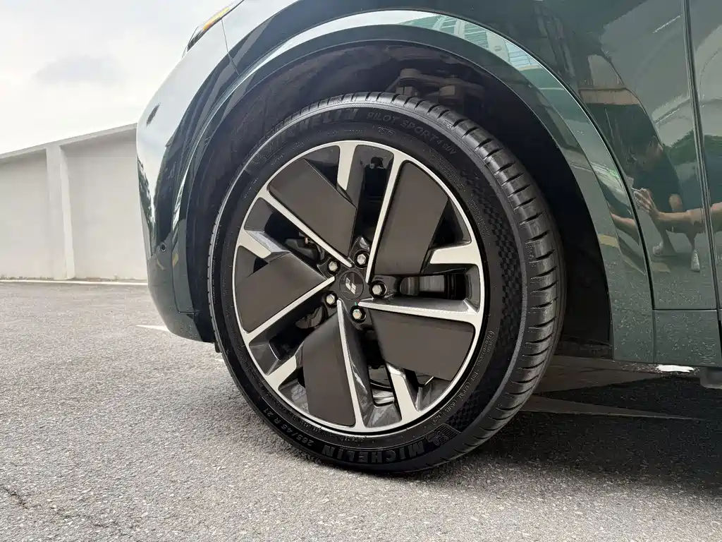 Li Auto Li L9 — миниатюра 6