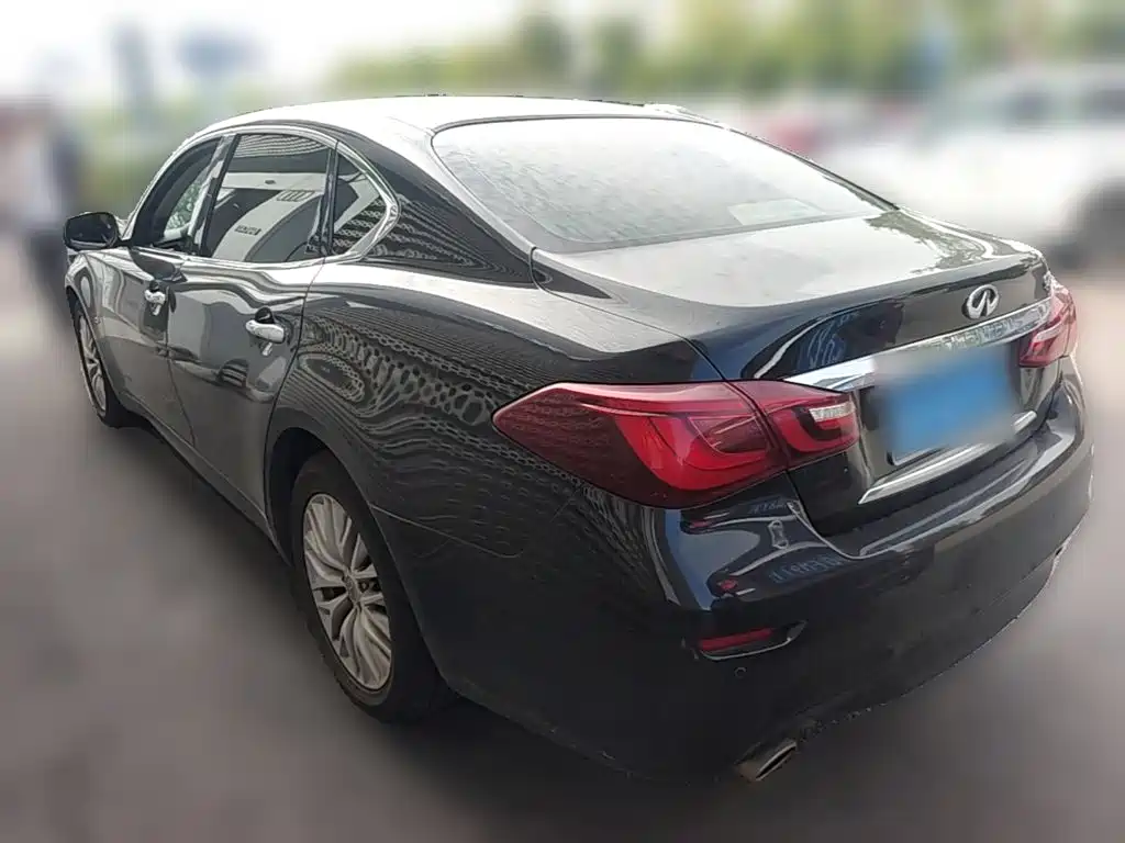 Infiniti Q70 — миниатюра 7