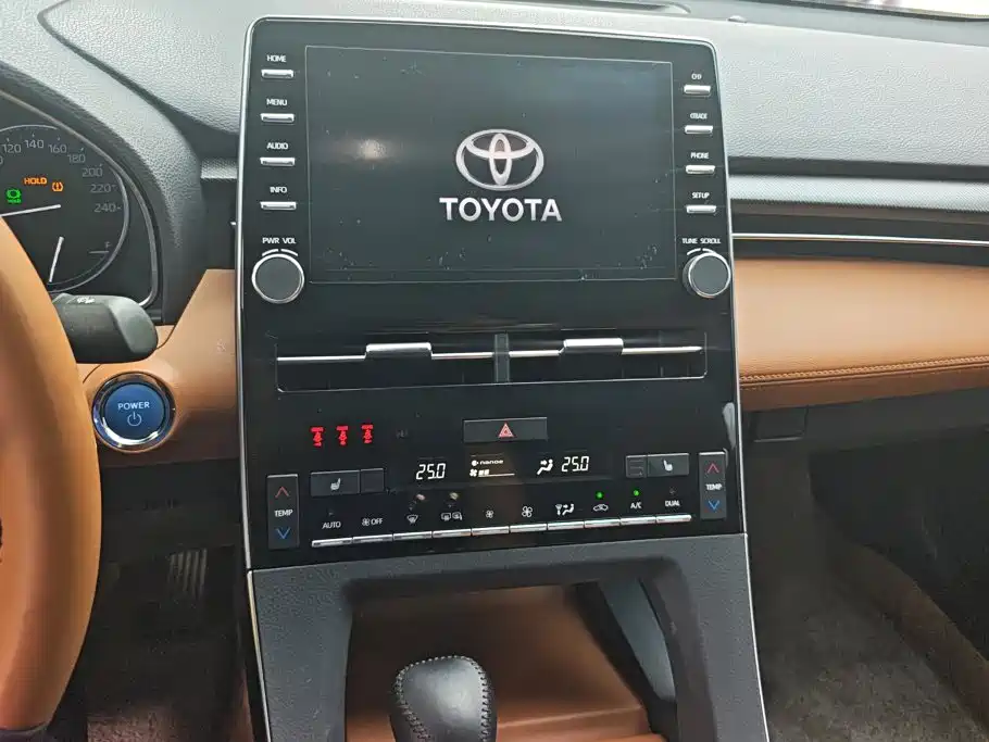 Toyota Avalon — миниатюра 13